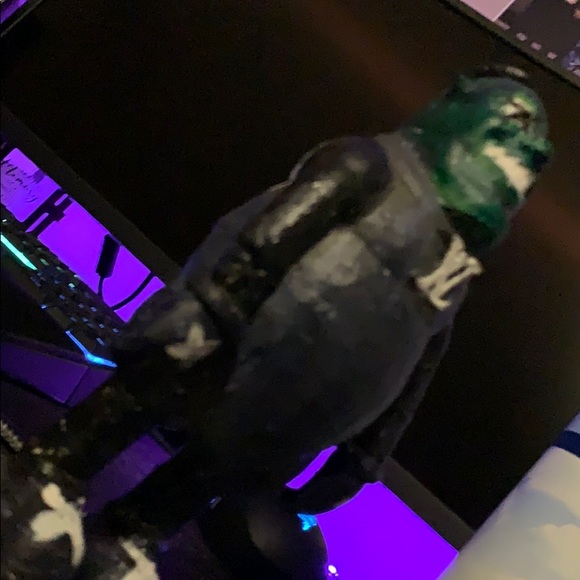 Louis Vuitton Shrek doll - Picture 4 of 4